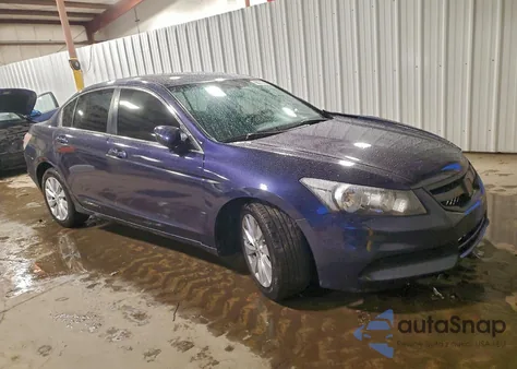 2011 Honda Accord Lxp z USA, uszkodzony, nr VIN 1HGCP2F43BA040120